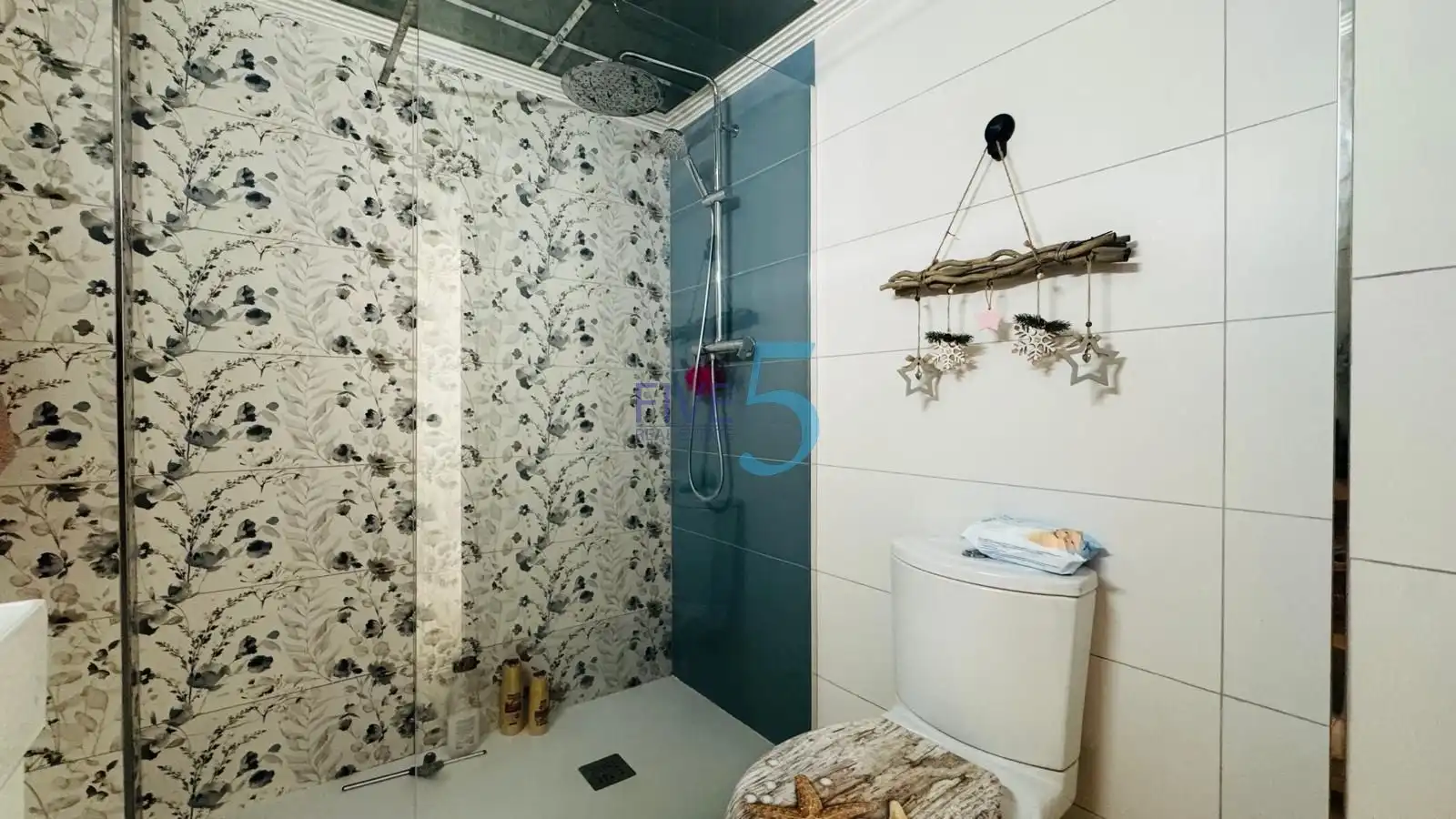 Bany de Pis en venda en Daya Nueva amb Aire condicionat, Terrassa i Piscina
