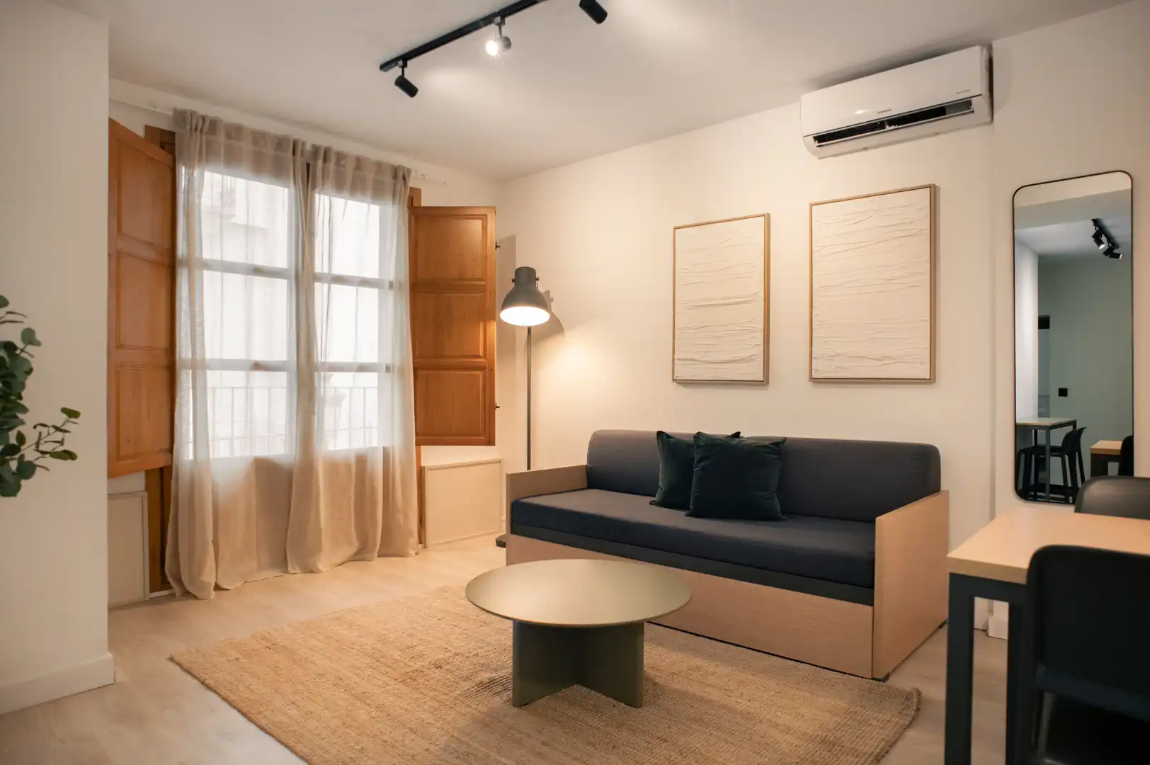 Sala d'estar de Pis de lloguer en Valencia amb Aire condicionat, Calefacció i Parquet