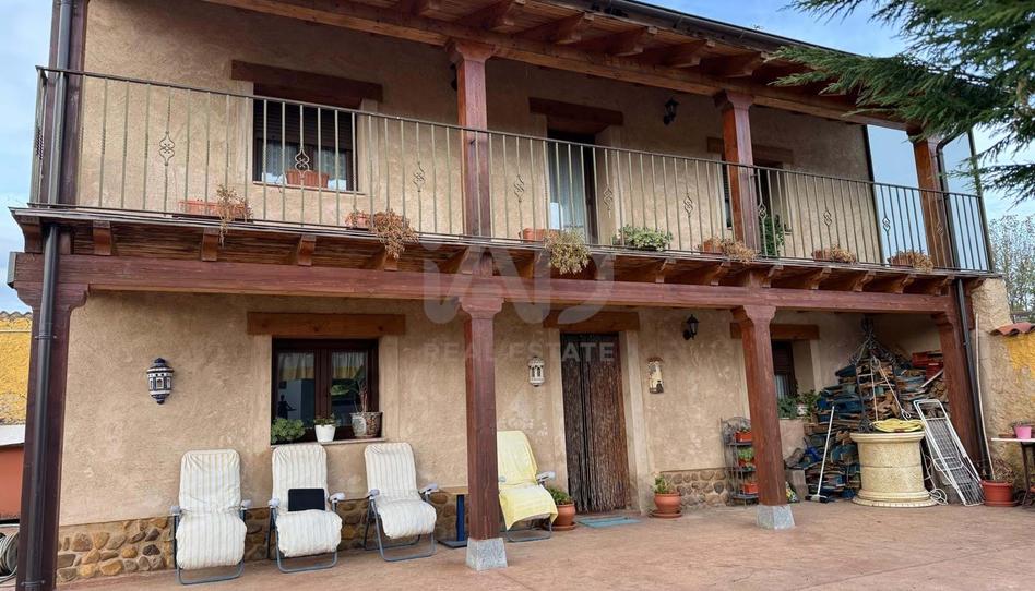 Photo 1 of House or chalet for sale in  Calle San Rafael 20, 20, Villaquilambre, León