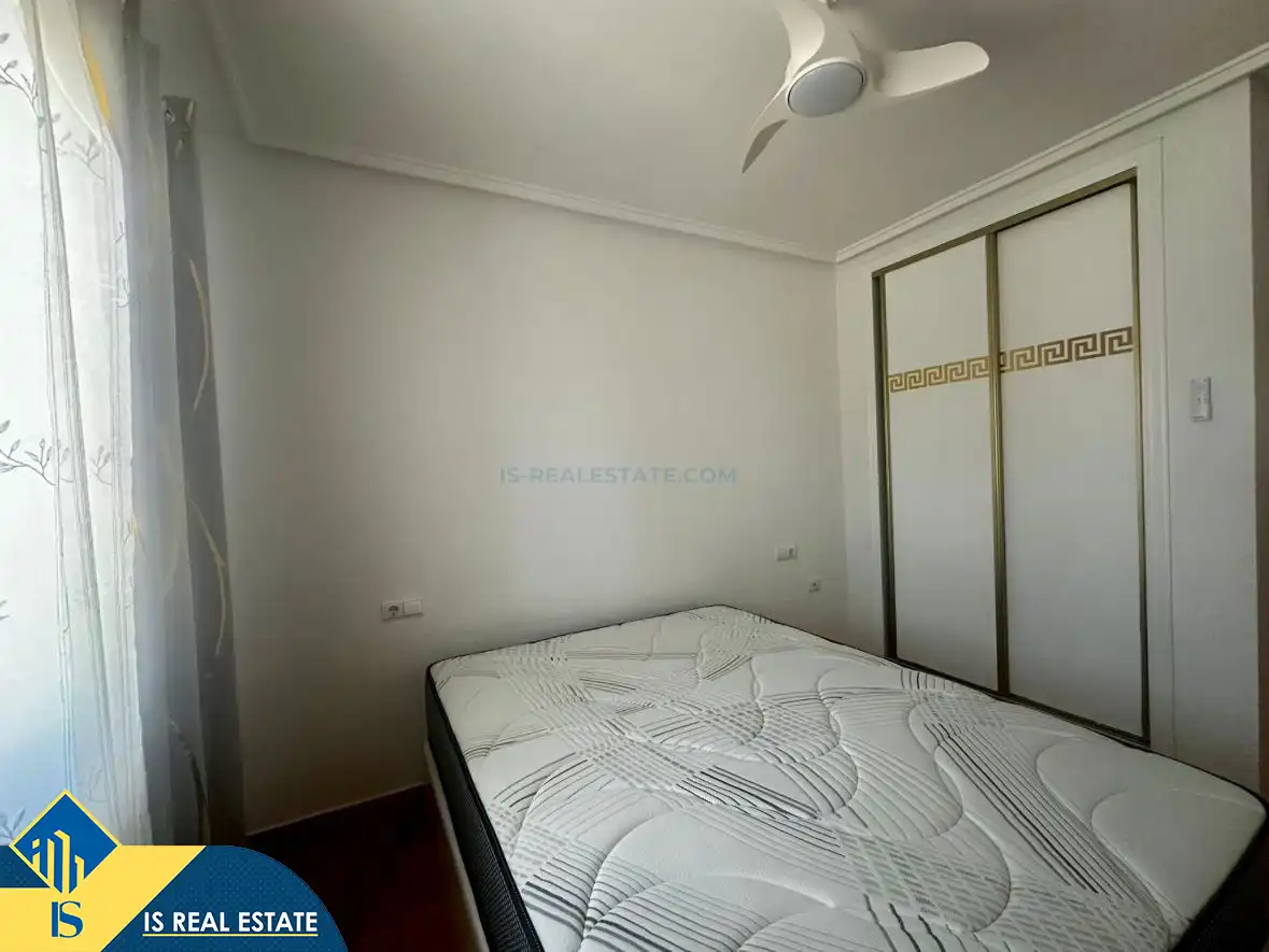 Dormitori de Casa adosada de lloguer en Orihuela amb Aire condicionat, Calefacció i Terrassa