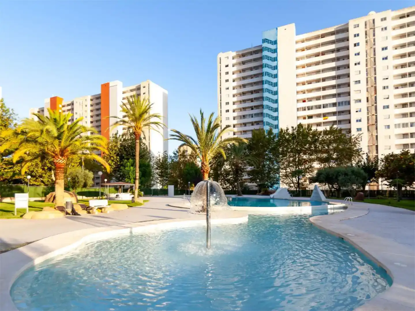 Swimming pool of Apartments for rent in Benidorm  with Air Conditioner, Private garden and Swimming Pool