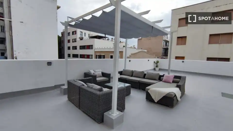 Terraza de Piso para compartir en  Palma de Mallorca con Aire acondicionado, Terraza y Amueblado