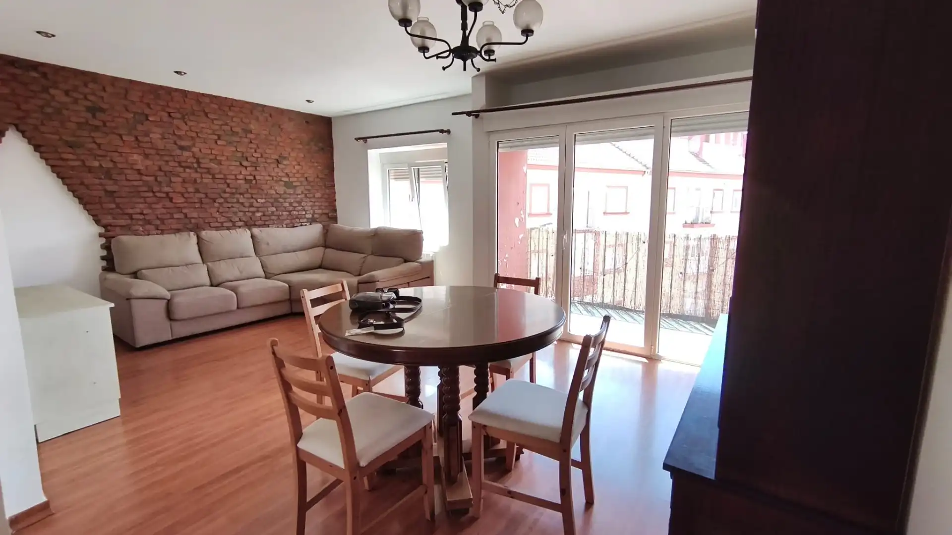 Flat with terrace for sale in Calle Hernan Cortes 3, imagen 2
