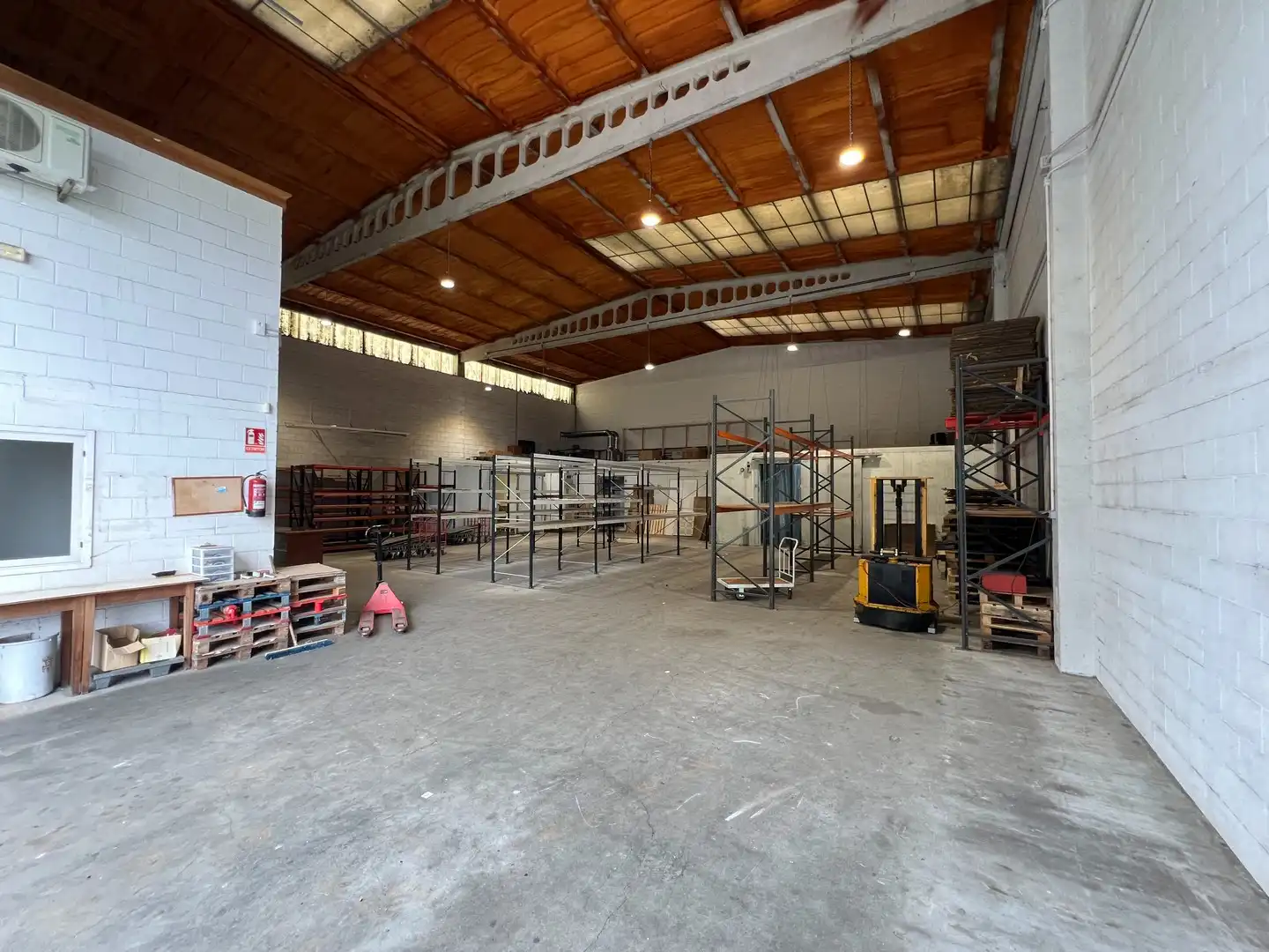 Industrial buildings for sale in Sada (A Coruña)  with Heating