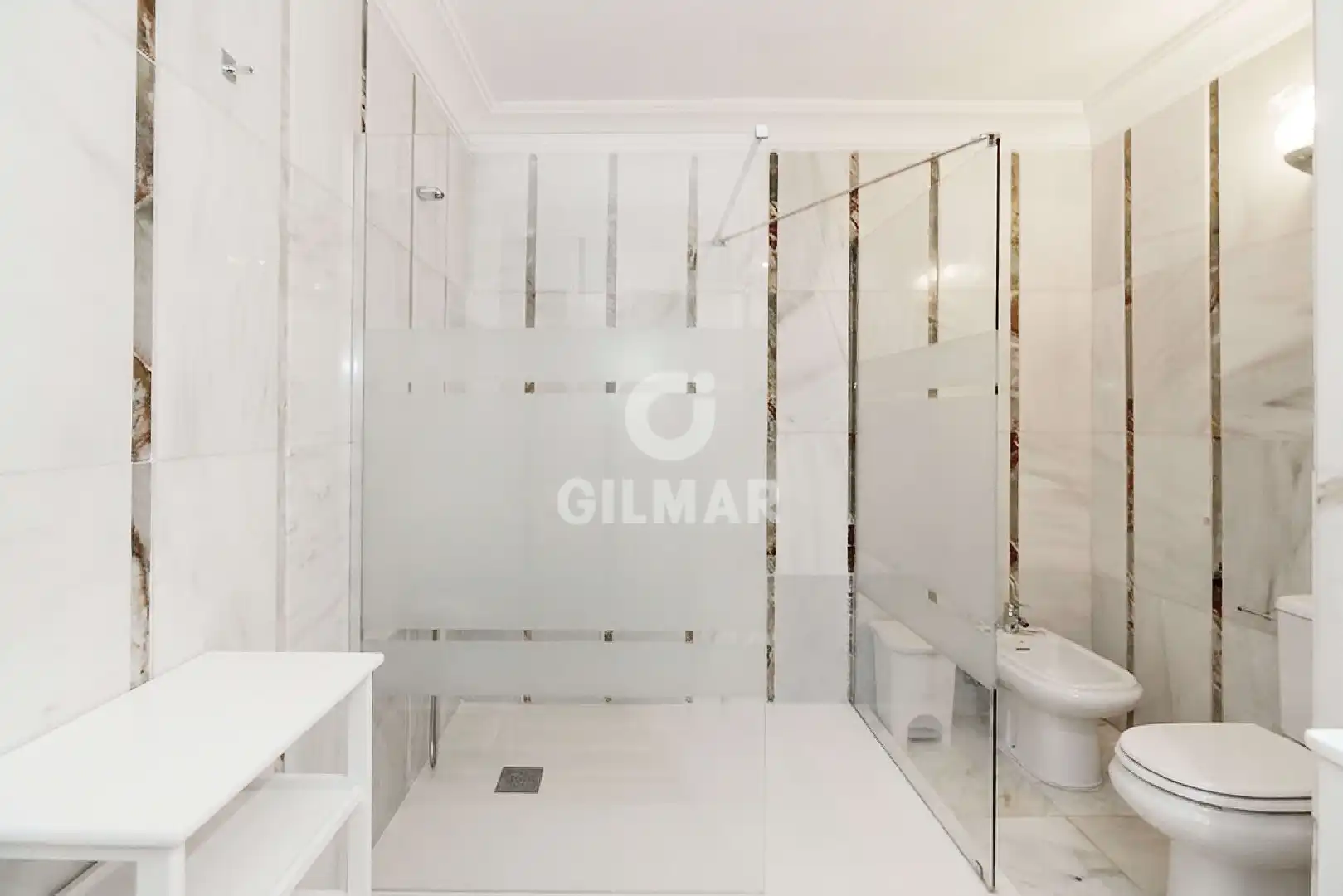 Bathroom of Flat for sale in Estepona  with Balcony