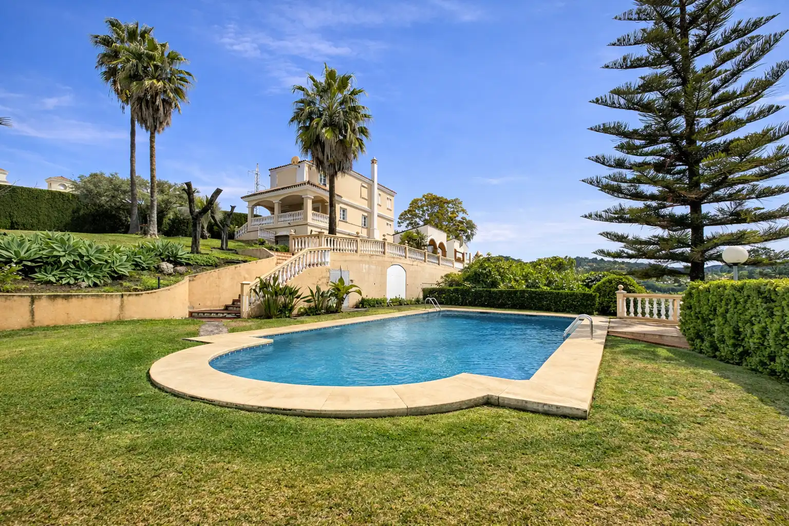 House with terrace for sale in Selwo