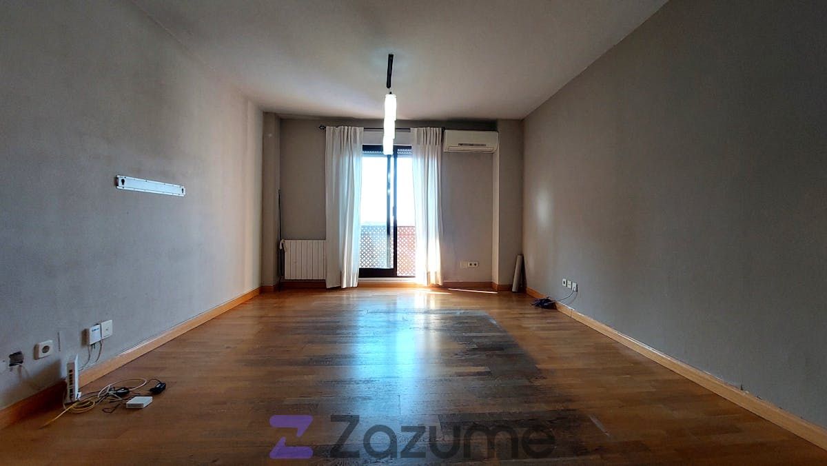 Habitación de Piso de alquiler en Torrejón de Ardoz con Calefacción, Piscina y Amueblado