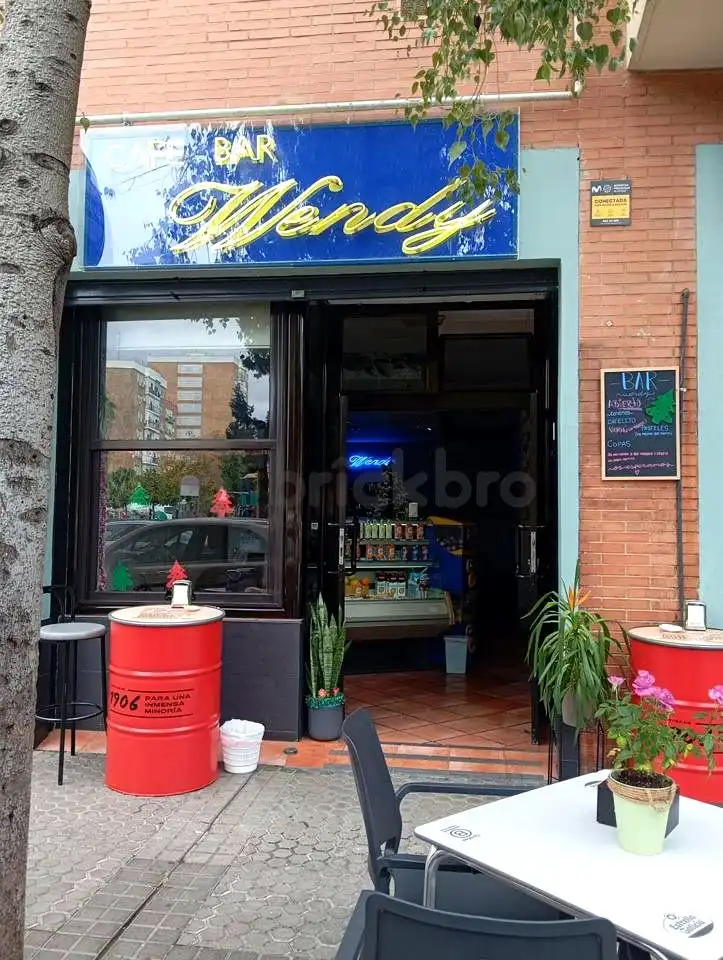 Business premises for sale in Calle Arquitecto José Granados de la Vega, imagen 2