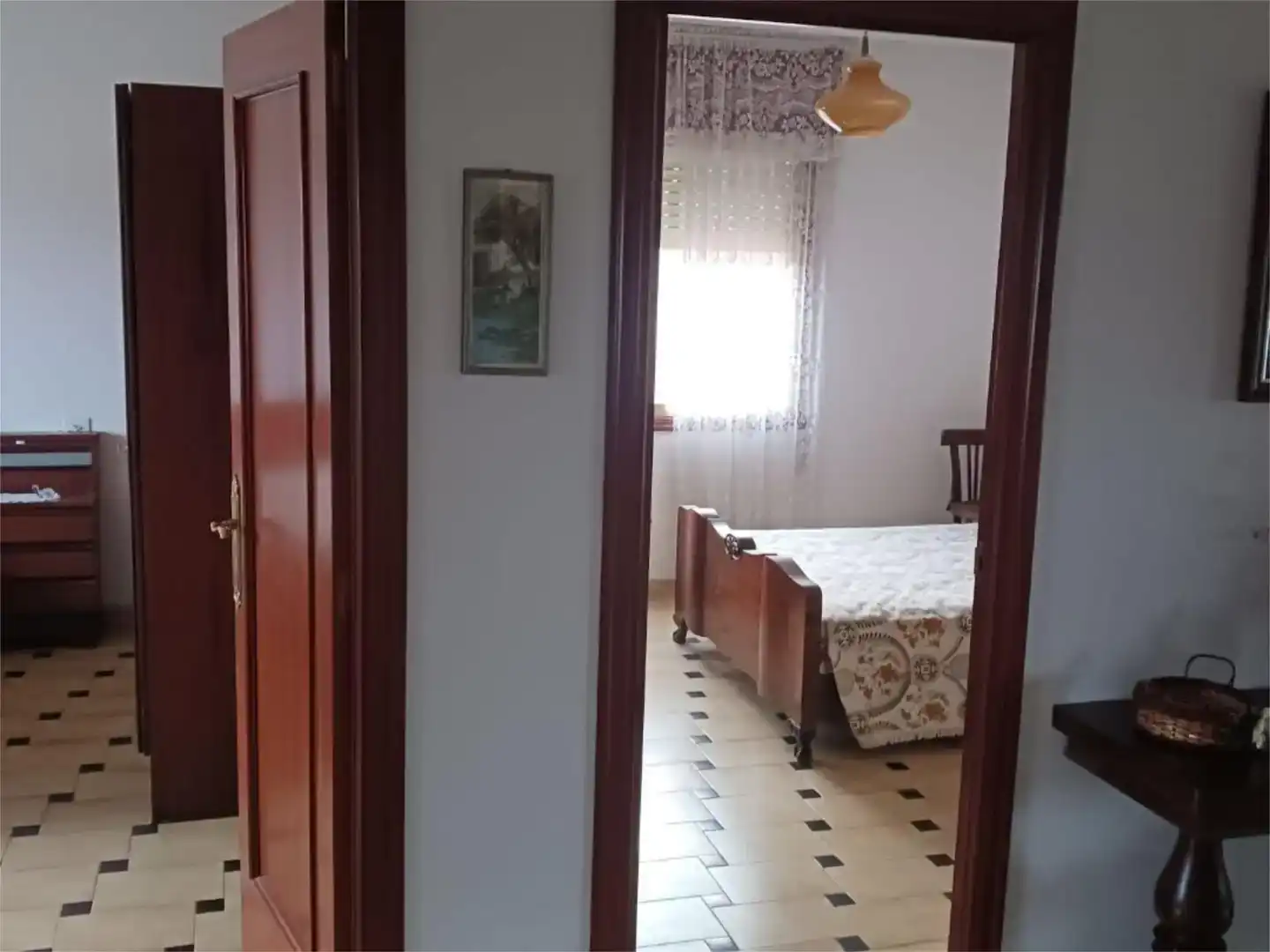 Dormitori de Casa adosada en venda en Camarzana de Tera amb Jardí privat, Traster i Moblat