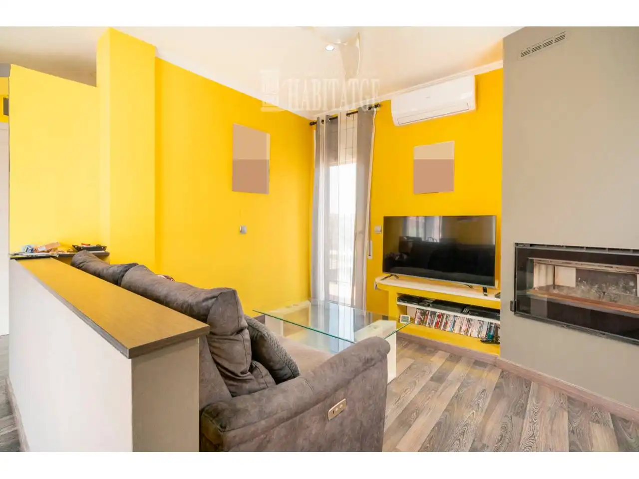 Sala de estar de Casa o chalet en venta en Torelló con Aire acondicionado, Calefacción y Jardín privado
