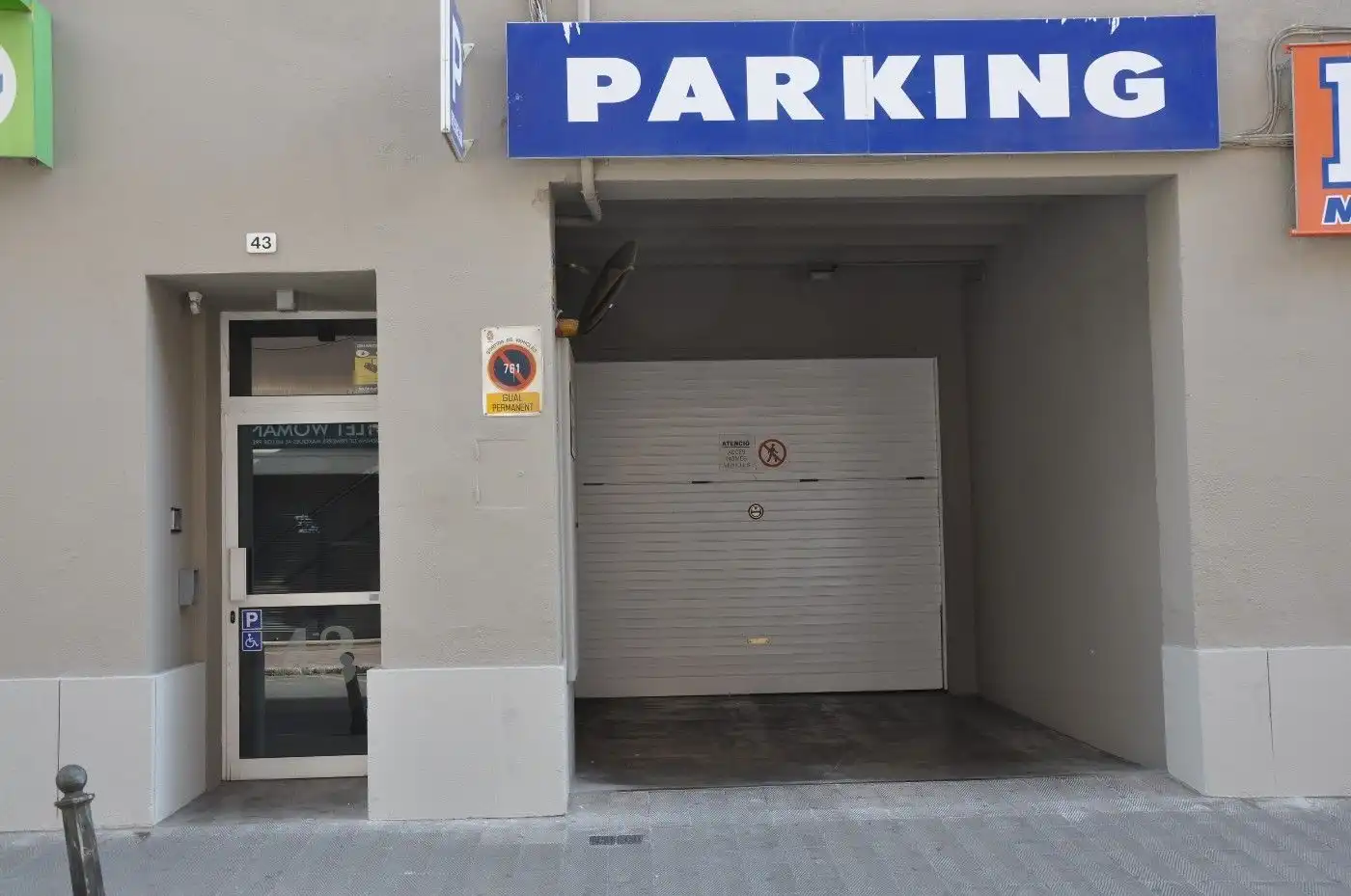Garage zur Miete in Carrer Méndez Núñez, 43, Centre