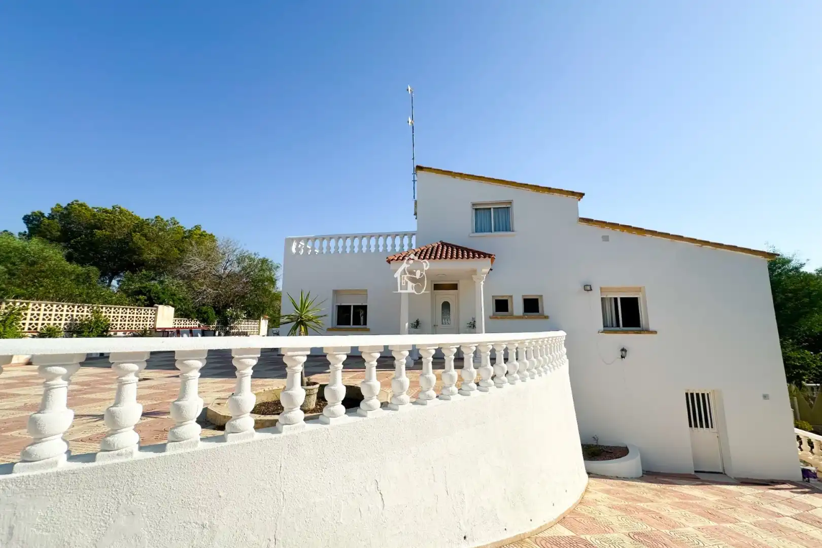 Außenansicht von Country house zur Miete in Pilar de la Horadada mit Privatgarten, Terrasse und Abstellraum