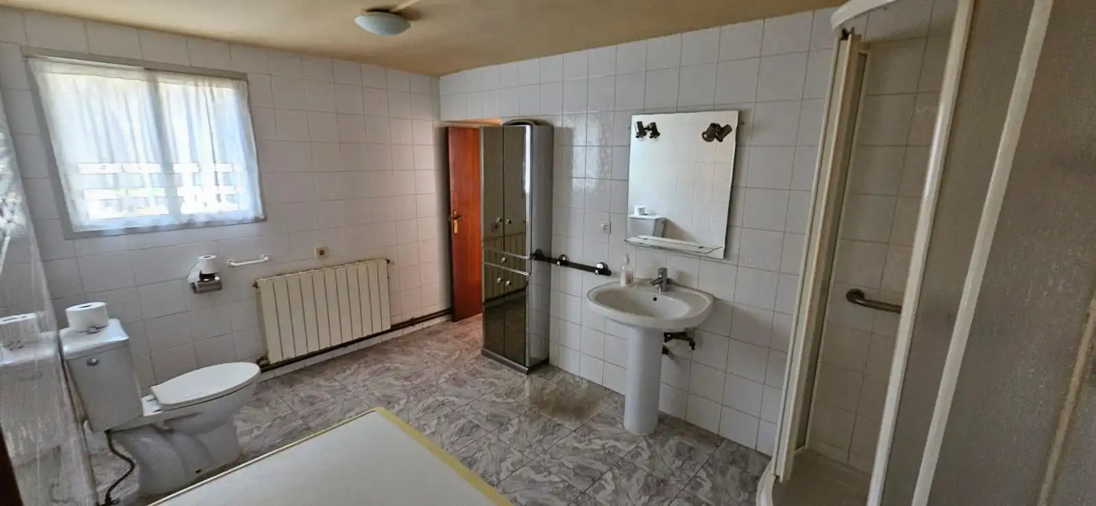 Baño de Casa o chalet en venta en Tiedra con Calefacción, Jardín privado y Terraza