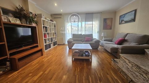 Foto 3 de Casa adosada en venta en Via Dels Paisos Catalans, Centre, El Vendrell