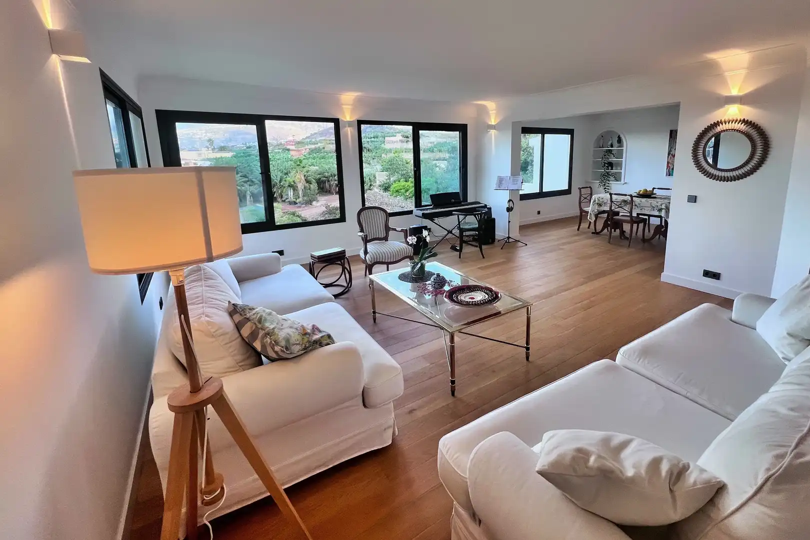 Living room of Country homes for sale in Puerto de la Cruz  with Parquet flooring, Terrace and Storage room