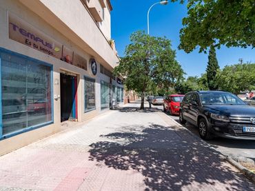 Local comercial en venda a Chana