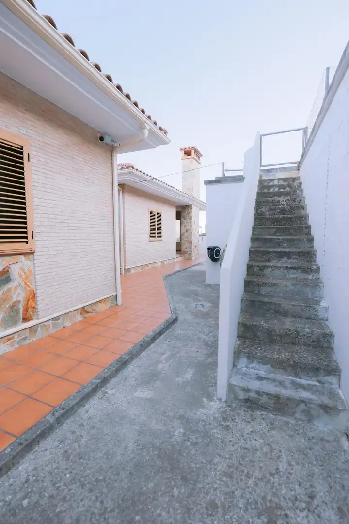 Vista exterior de Casa o xalet en venda en Medellín amb Terrassa, Traster i Piscina