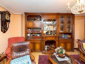 Living room of Flat for sale in Valladolid Capital  with Heating, Terrace and Storage room