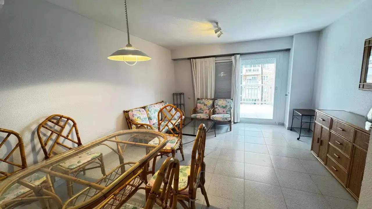 Apartment mit Pool zur Miete in Carrer Bisbe Serra 10, imagen 2