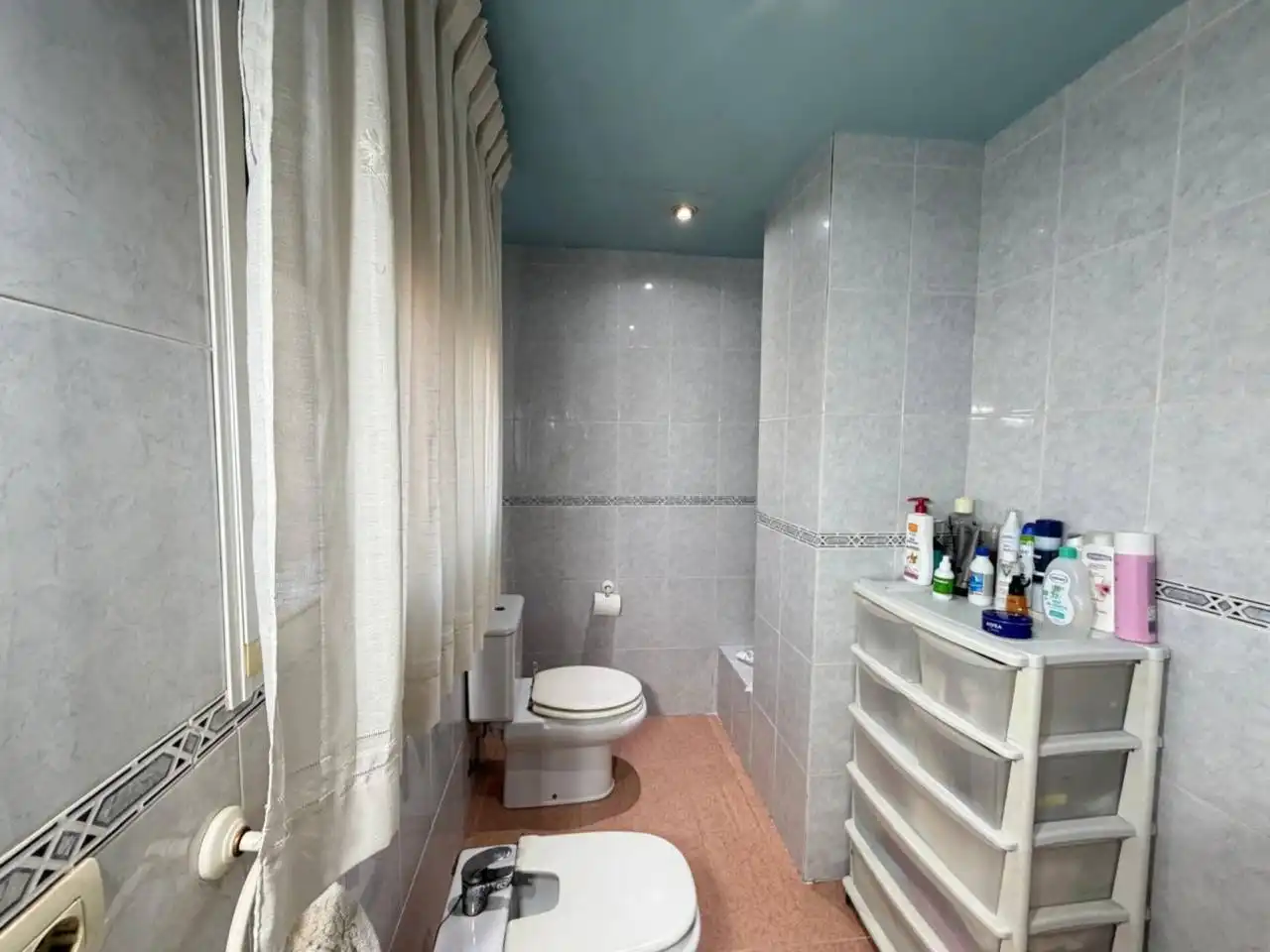 Bathroom of Duplexes for sale in Castellón de la Plana / Castelló de la Plana  with Air Conditioner, Terrace and Storage room