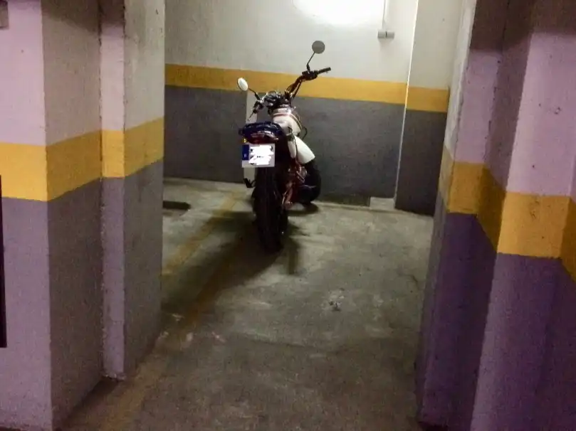 Moto in affitto a Trafalgar 1, imagen 3