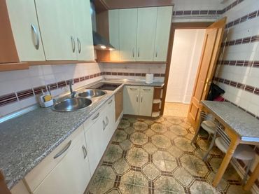 Appartamento con balcone in vendita a Calle Padre Romano