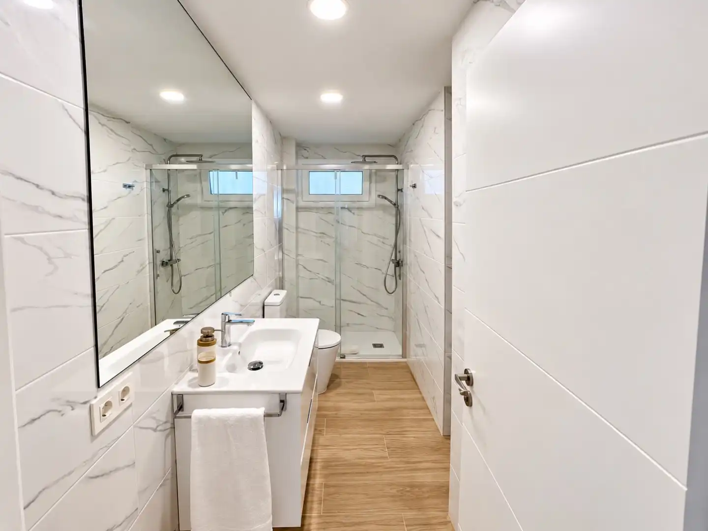 Bathroom of Flat for rent in La Herradura
