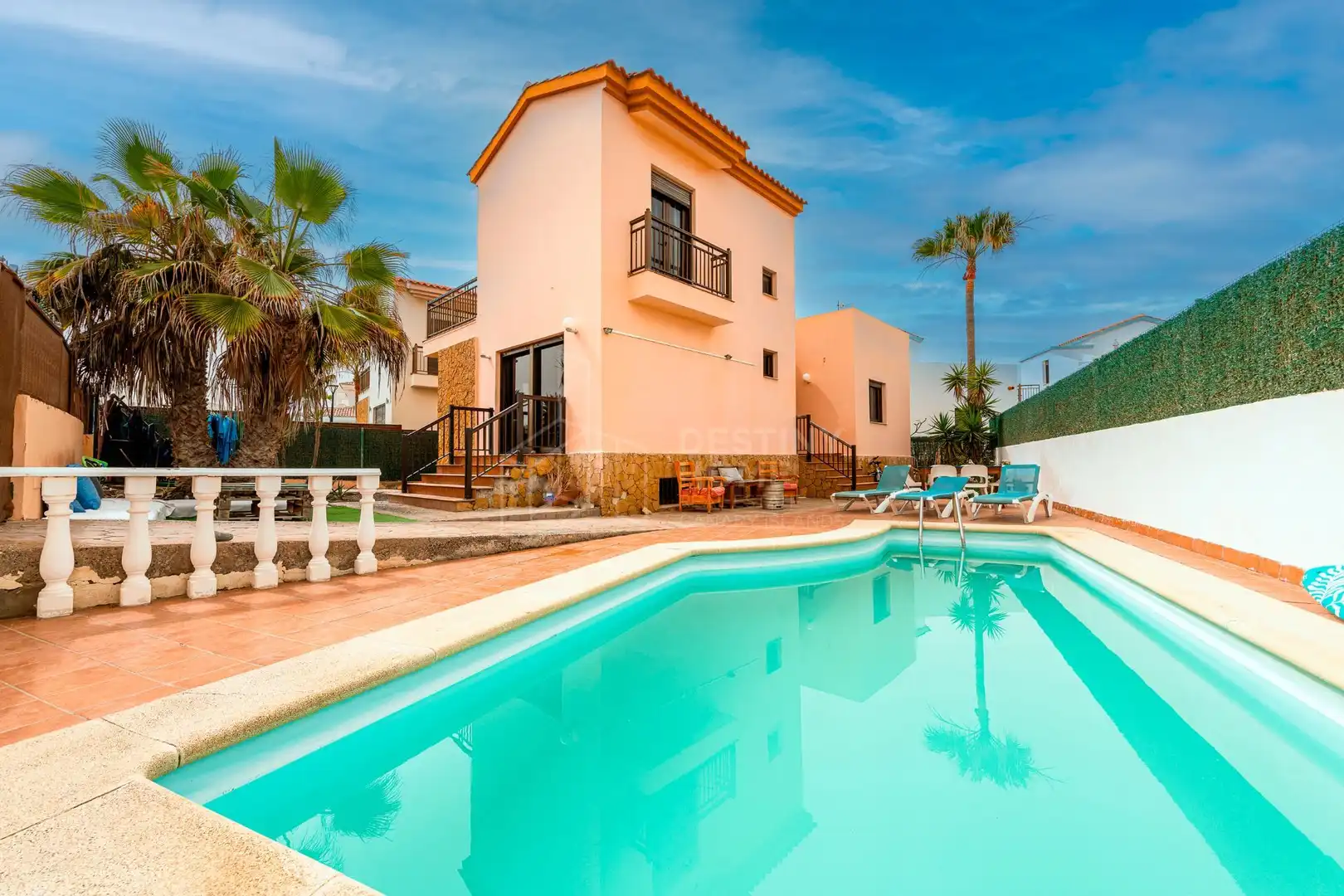 Xalet amb piscina en venda a Grandes playas