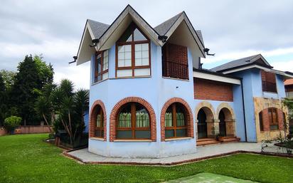 Casa o xalet en venda a Maoño -  Azoños