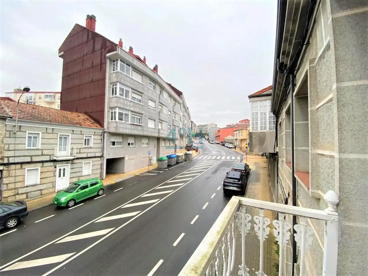 Außenansicht von Haus oder Chalet zum Verkauf in Ourense Capital  mit Heizung, Privatgarten und Abstellraum