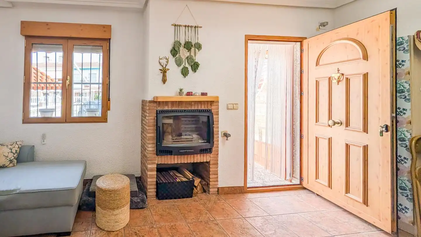 Casa adosada en venta en Santa Pola con Aire acondicionado, Terraza y Amueblado