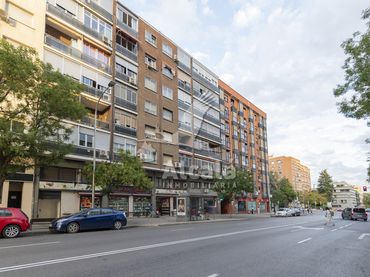 Flat with lift for sale in Retiro