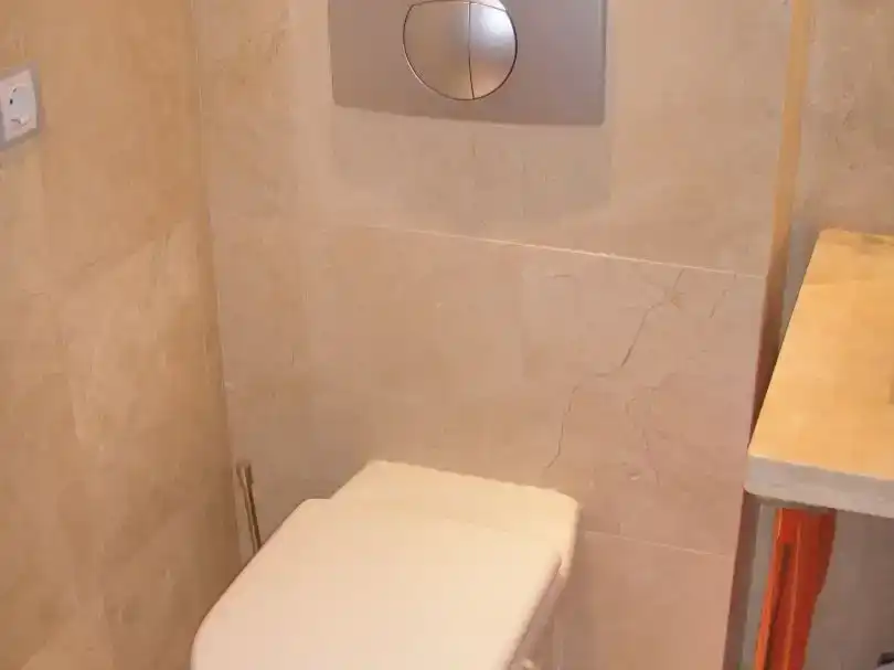 Bany de Pis en venda en Los Barrios amb Aire condicionat, Piscina i Balcó