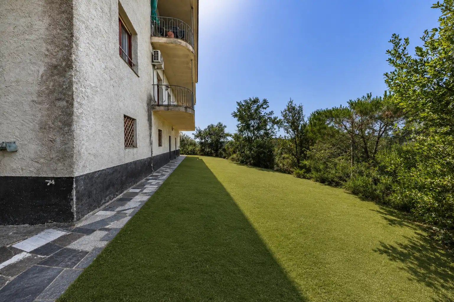Vista exterior de Casa o chalet en venta en Llinars del Vallès con Aire acondicionado, Calefacción y Jardín privado