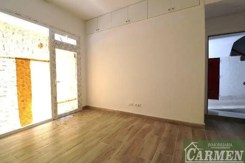Local comercial de lloguer a Santiago - Coronación, imagen 2