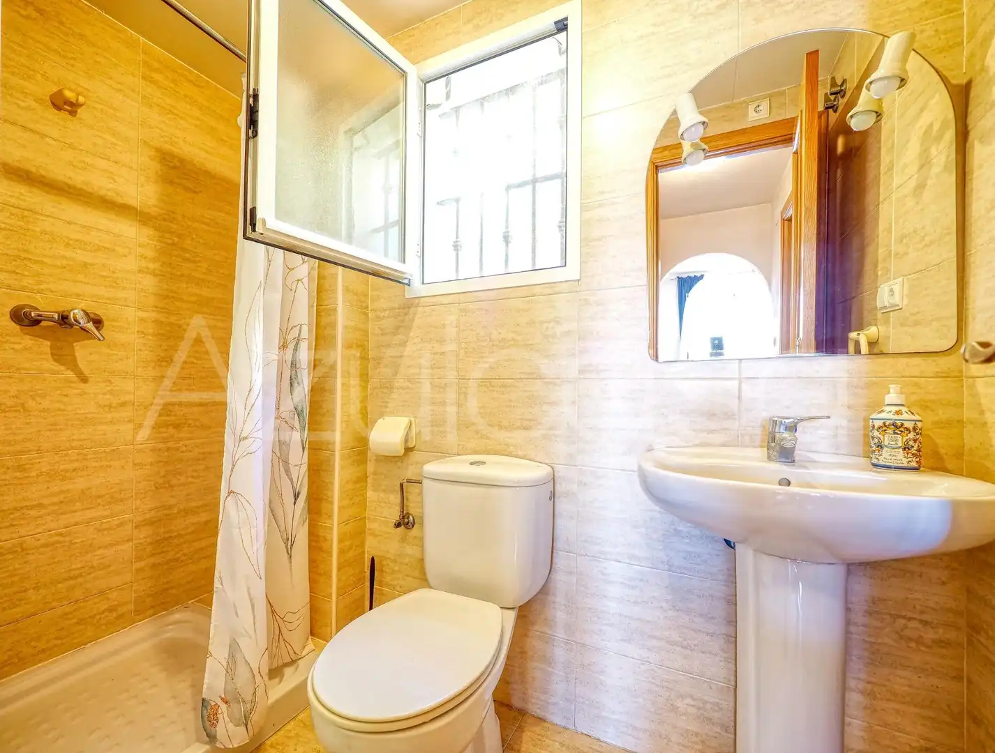 Bathroom of Detached homes for sale in Mutxamel  with Air Conditioner, Terrace and Storage room
