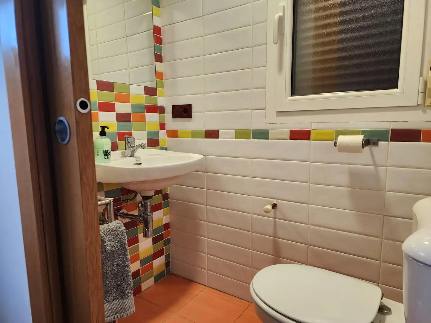 Bany de Àtic en venda en Jaca amb Calefacció, Parquet i Traster