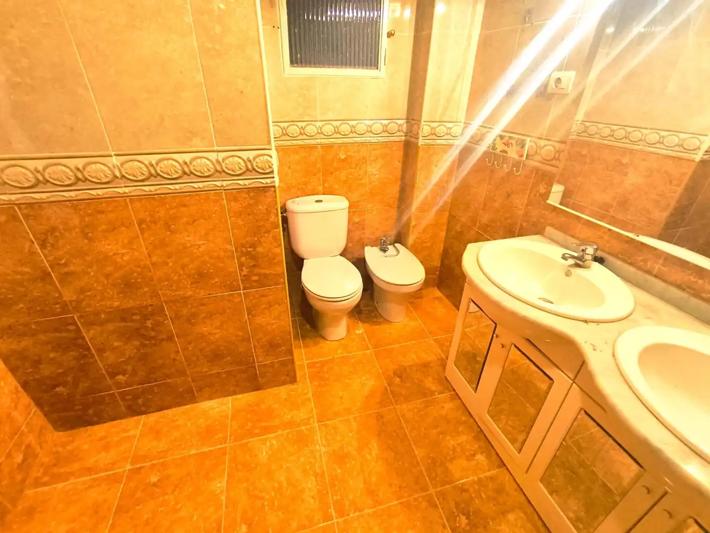 Baño de Apartamento en venta en Castellón de la Plana / Castelló de la Plana con Aire acondicionado y Parquet