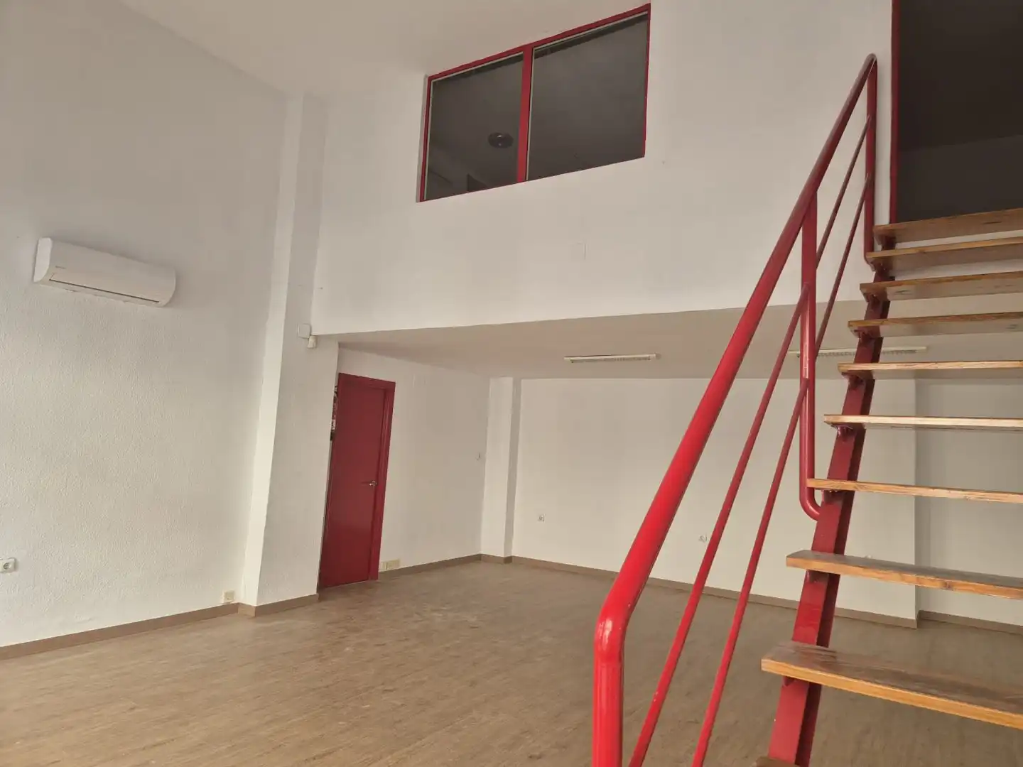 Commercial properties for rent in Badajoz  with Air Conditioner