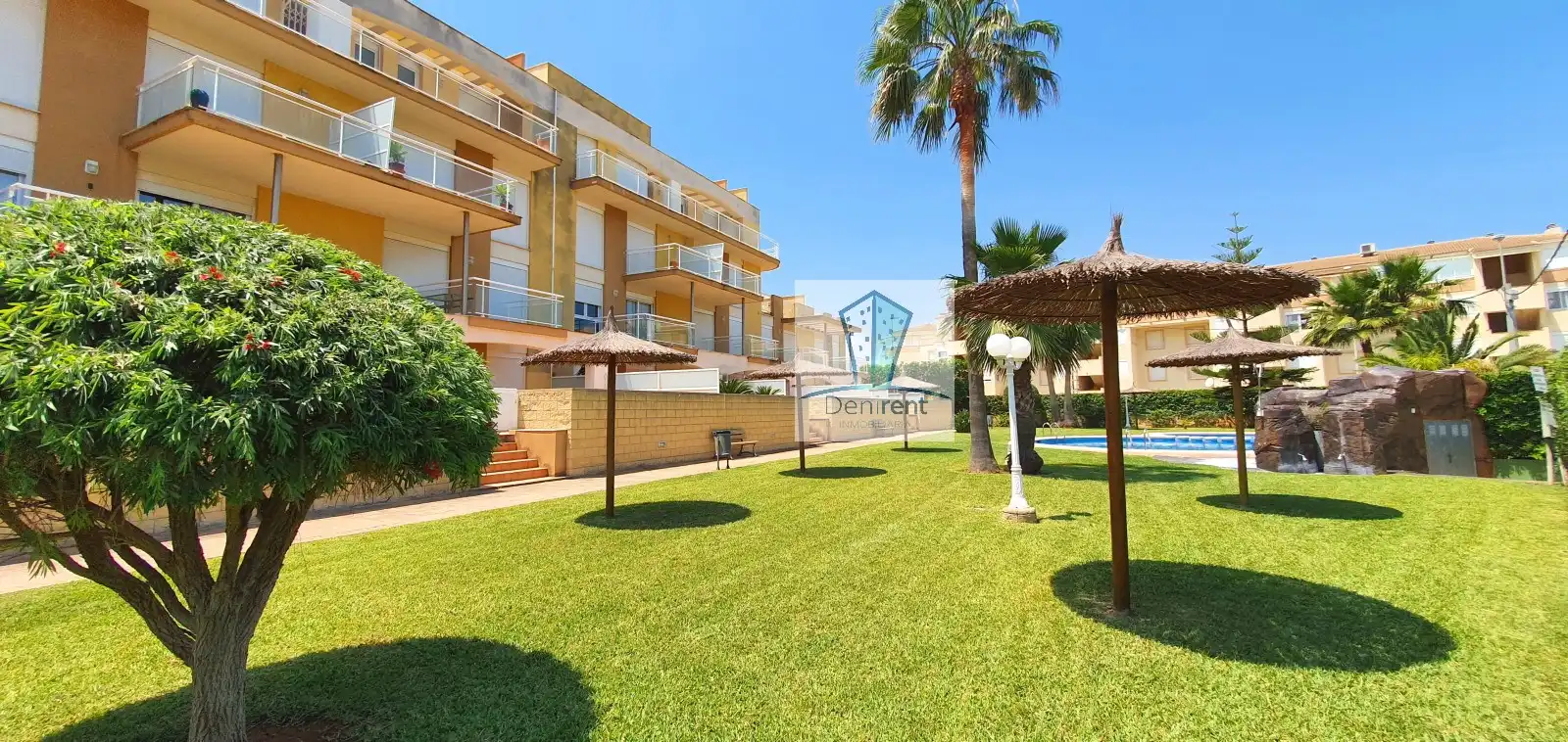 Außenansicht von Wohnungen zur Miete in Dénia mit Klimaanlage, Heizung und Terrasse