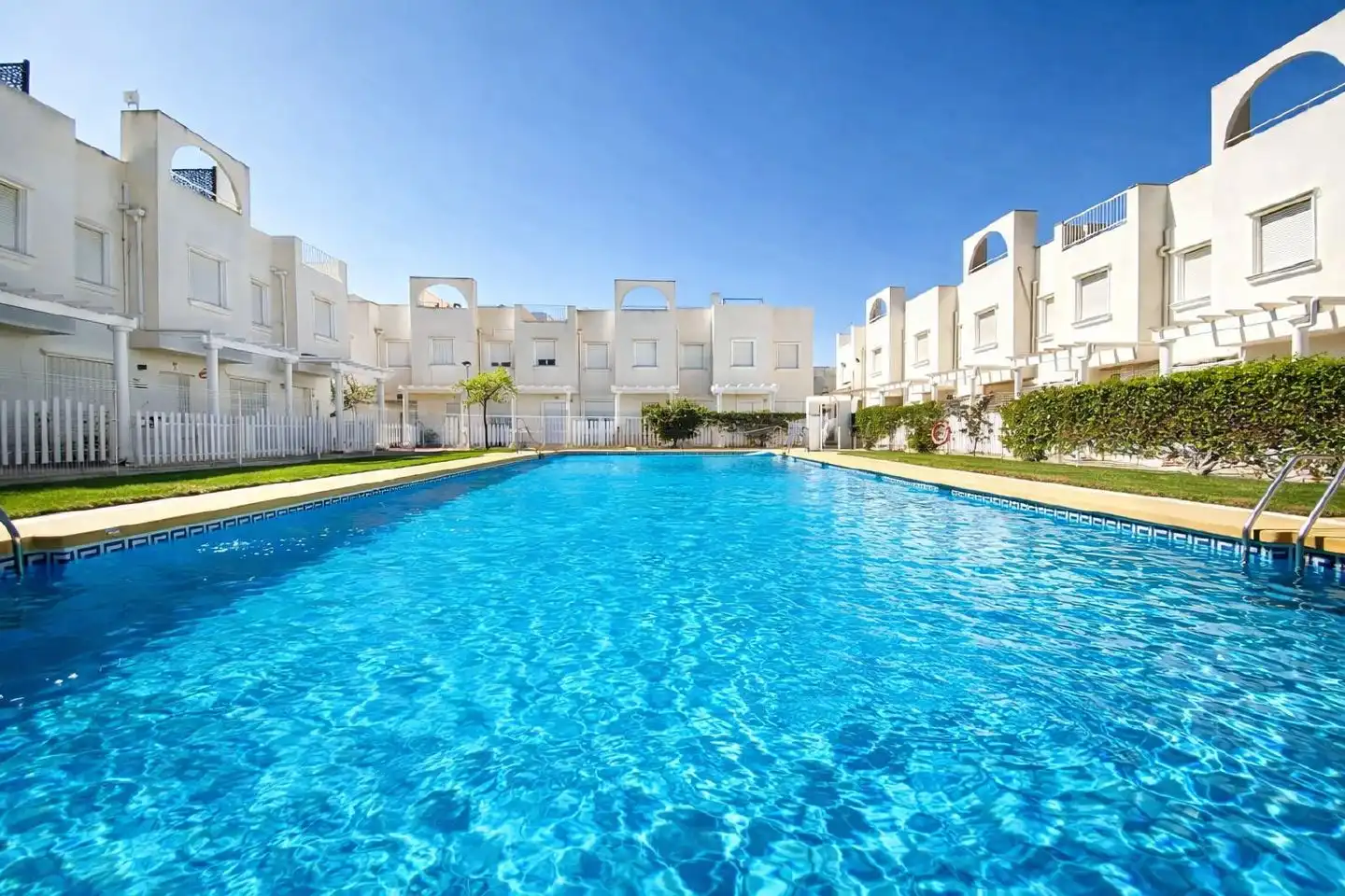 Swimming pool of Houses for sale in Vera  with Air Conditioner, Balcony and Community pool