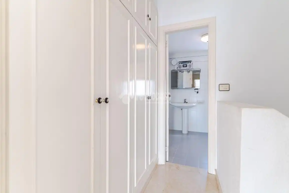 Casa adosada en venta en Motril con Terraza, Trastero y Balcón