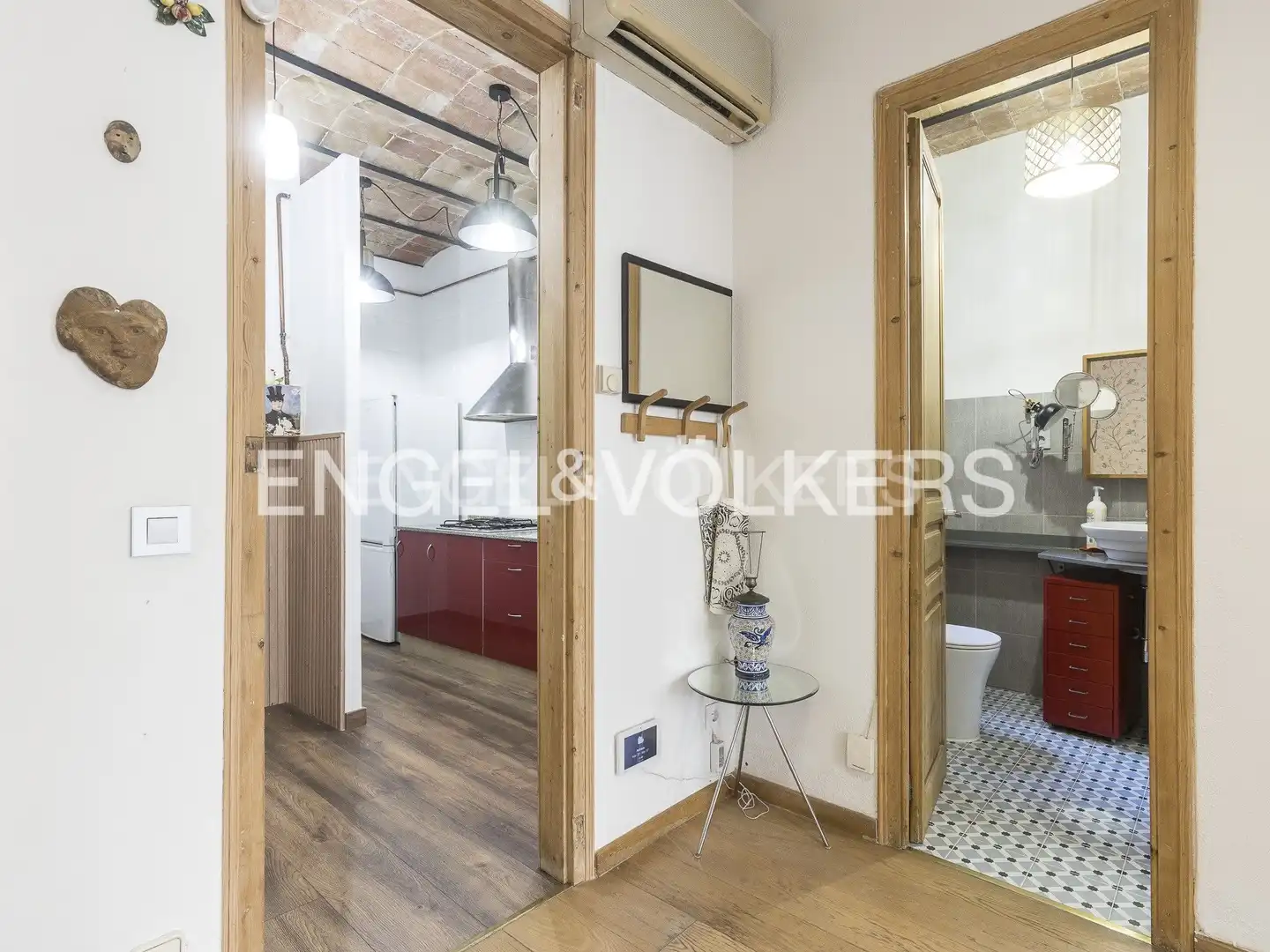Flat for sale in Barcelona  with Air Conditioner, Heating and Furnished