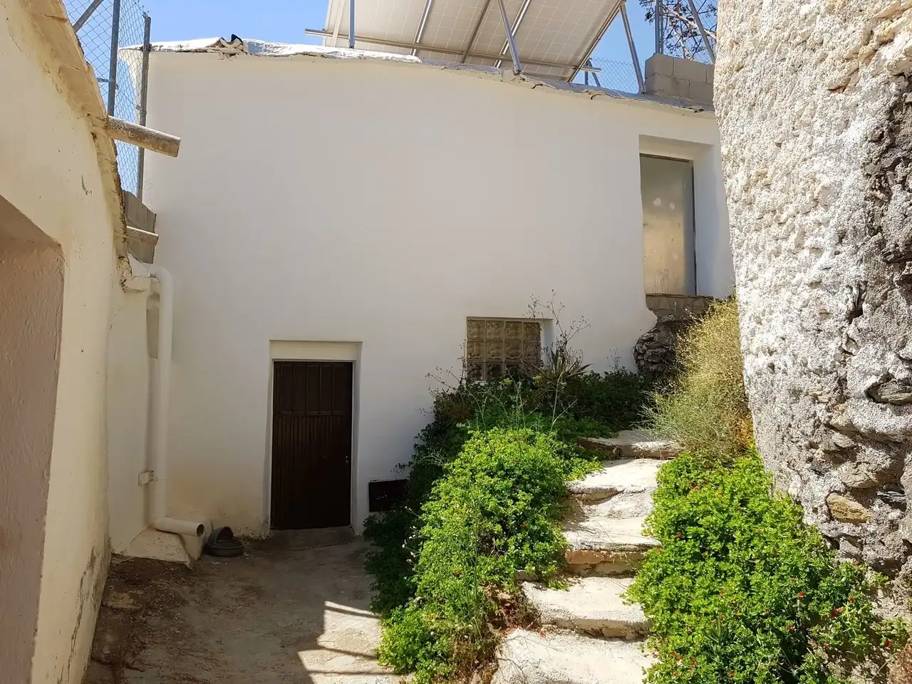 Vista exterior de Finca rústica en venda en Sierro amb Terrassa