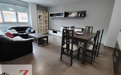 Living room of Flat for sale in Zamora Capital   with Heating, Storage room and Furnished