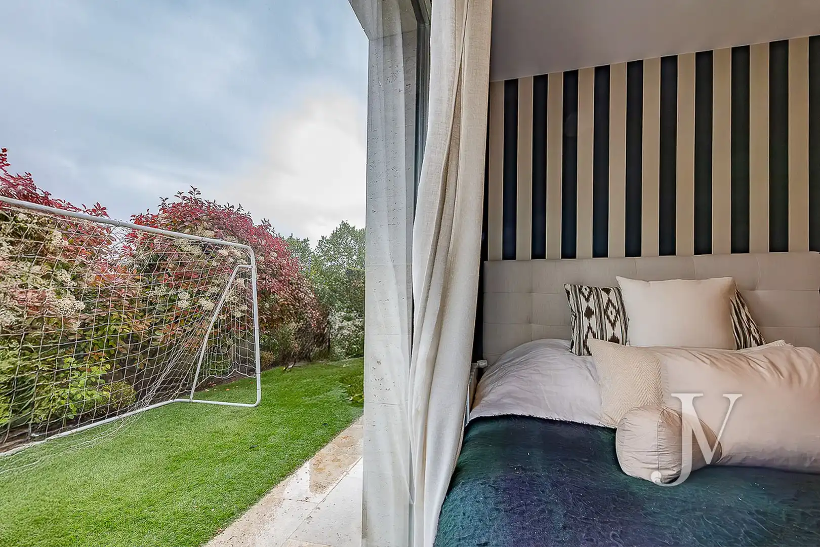 Bedroom of Houses for sale in Madrid  with Air Conditioner, Heating and Private garden