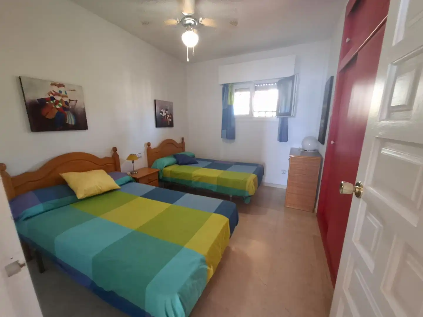 Habitación de Apartamento de alquiler en Benalmádena con Terraza, Amueblado y Piscina comunitaria