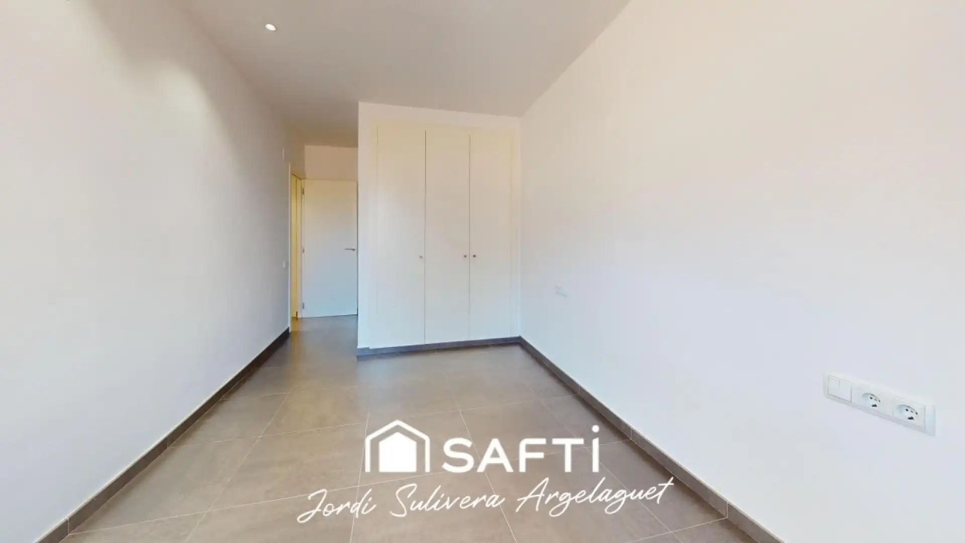 Habitación de Piso en venta en Girona con Aire acondicionado, Calefacción y Terraza