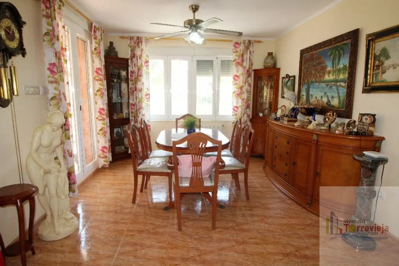 Menjador de Casa o xalet en venda en Torrevieja amb Aire condicionat, Calefacció i Traster