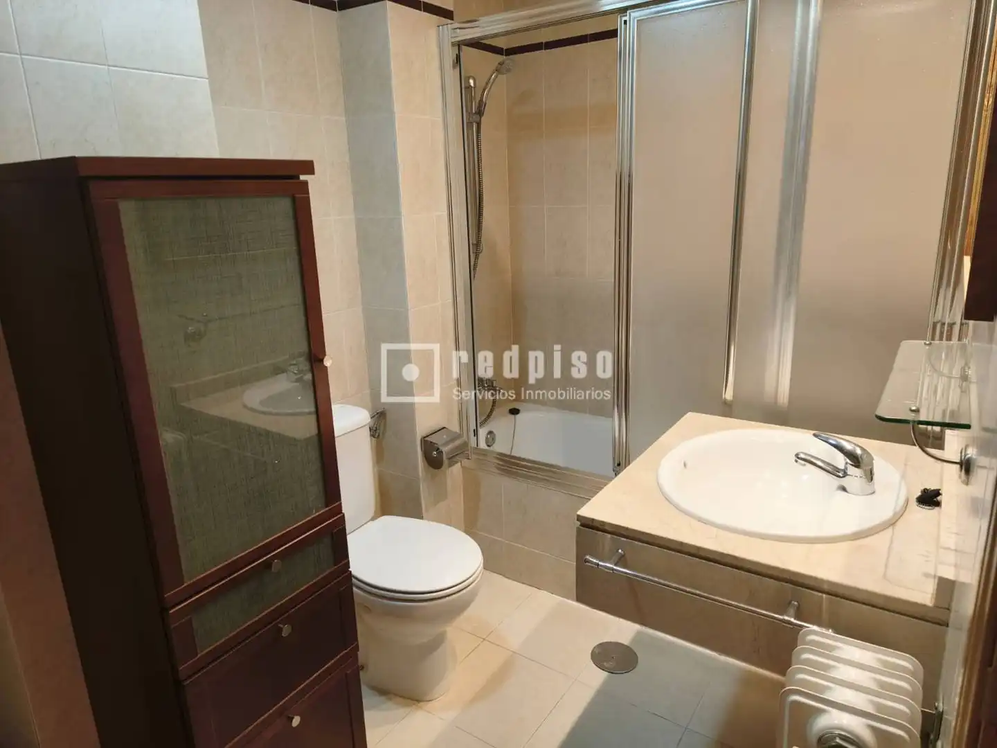 Badezimmer von Wohnung zur Miete in Hortaleza